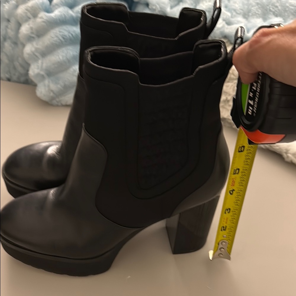 Michael Kors Black Heeled Boots Sleek Chelsea Design
